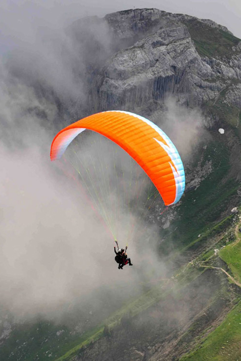 Shimla Manali Tour paragliding